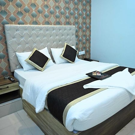 Super Hotel O Glance Inn Patna  Bagian luar foto