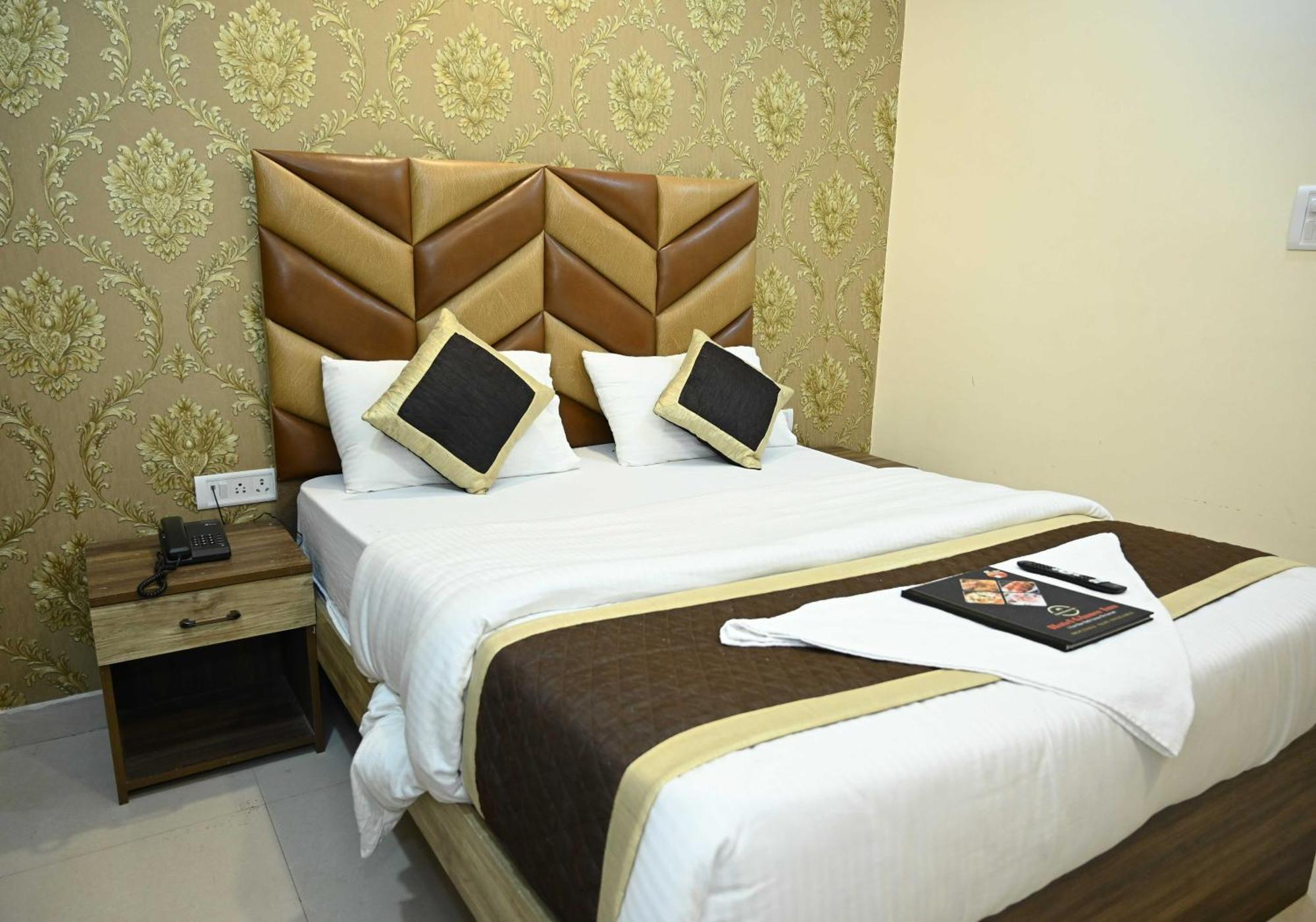 Super Hotel O Glance Inn Patna  Bagian luar foto