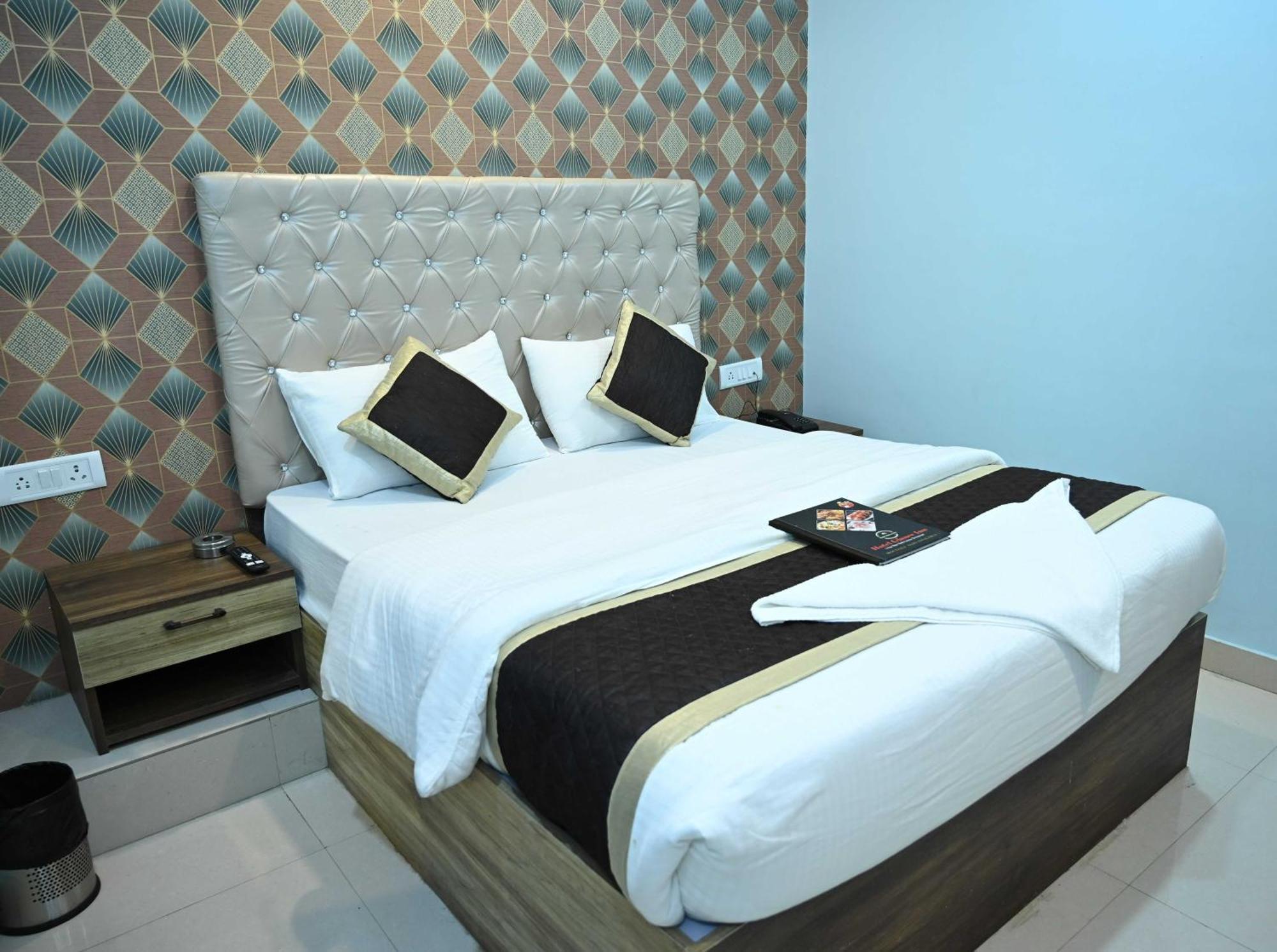 Super Hotel O Glance Inn Patna  Bagian luar foto